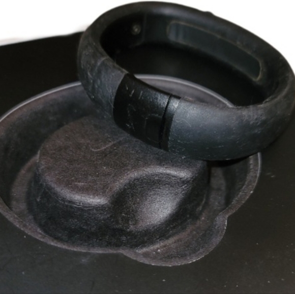 Nike + Plus Fuel Band Steel Activity Tracker Bluetooth iOS Size Small - Picture 5 of 8